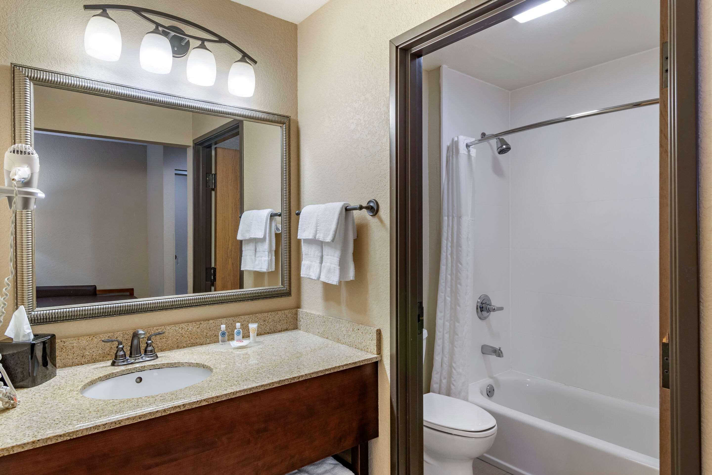 Comfort Inn & Suites Блу Ридж Екстериор снимка