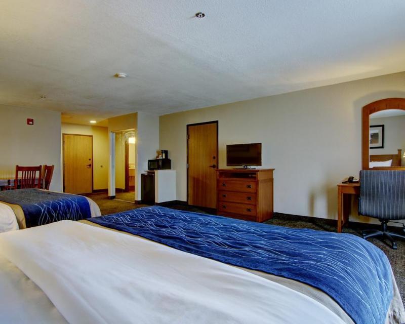 Comfort Inn & Suites Блу Ридж Екстериор снимка